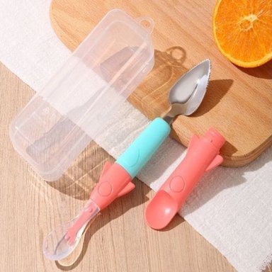 CUCHARA INFANTIL PUR CON ESTUCHE CORAL