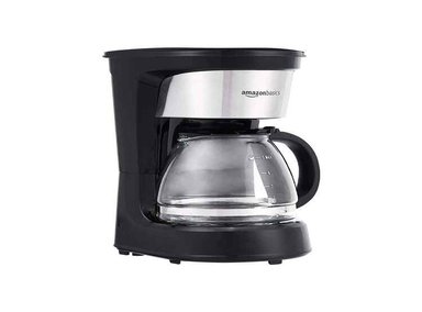CAFETERA ELÉCTRICA AMAZON BASICS PARA 5 TAZAS CON FILTRO REUTILIZABLE ACERO INOXIDABLE COLOR NEGRO MARCA