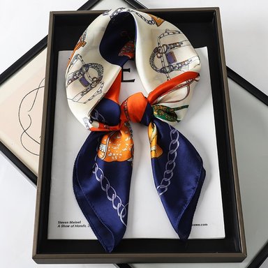 PAÑOLETA BANDANA PAÑUELO ZARELA DE 70X70CM