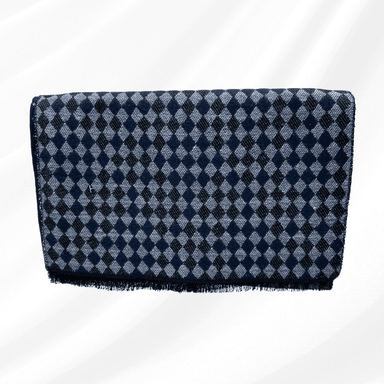 BUFANDA HOMERO PARA HOMBRE CON DISEÑO GEOMETRICO | AZUL/BLANCO