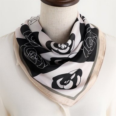 PAÑOLETA BANDANA PAÑUELO AKARI DE 70X70CM