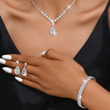 SET DE COLLAR ARETES Y PULSERA VICTORY - PLATEADO