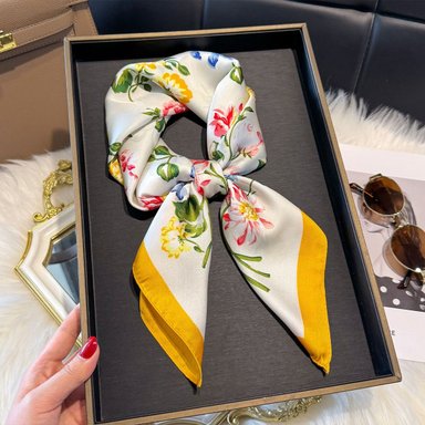 PAÑOLETA BANDANA PAÑUELO SUNLEAF DE 70X70 CM