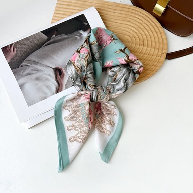 PAÑOLETA BANDANA PAÑUELO MATILDA DE 70X70 CM