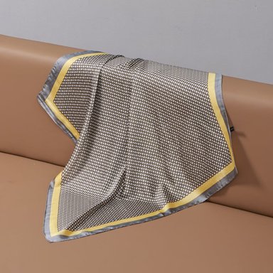 PAÑOLETA BANDANA PAÑUELO LOURDES 70X70CM - 3