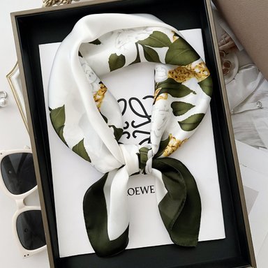 PAÑOLETA BANDANA PAÑUELO VIRGINIA 70X70CM