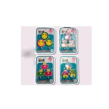SET DE 3 GANCHOS ADHESIVOS MODELO VARIADO