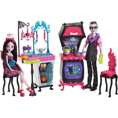 MONSTER HIGH MONSTER FAMILY VAMPIRE