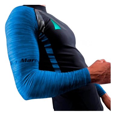 POLO ADAPTABLE AL CUERPO EN AZUL Y+PAPEL DE REGALO