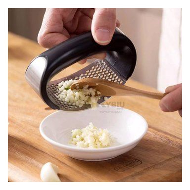 PICADOR PARA QUESO COLOR NEGRO Y+ENVOLTORIO DE REGALO