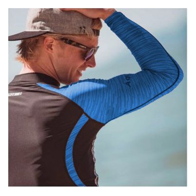 PACK3 CAMISETA DEPORTIVA EN COLOR AZUL Y+LIGAS DE REGALO