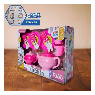 KIT INFANTIL DE COCINA CON TETERAS PLATOS Y CUBIERTOS PARA JUEGO IMAGINATIVO Y+REGALO STICKER - 1