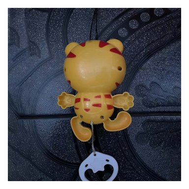 MOVIL TIGRE A CUERDA MUSICAL AMARILLO CON ESTILO INFANTIL Y+REGALO STICKER - 2