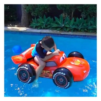 FLOTADOR COCHE 107 X 71 CM DIVERTIDO Y SEGURO PARA PISCINA