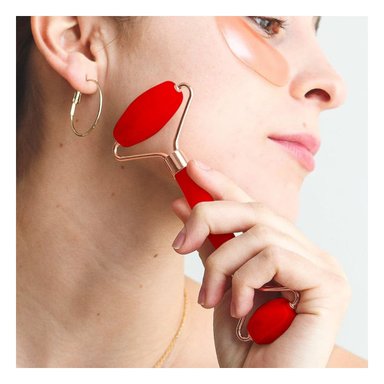PACK4 REJUVENECEDOR FACIAL DE PLASTICO ROJO PARA MASAJE Y ESTIMULACION DIARIA Y+REGALO STICKER - 3