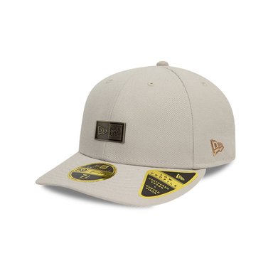 GORRA 9FIFTY NEW ERA BRANDED NE METAL BADGE BEIGE