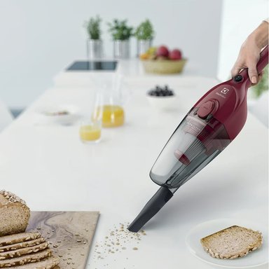 ASPIRADORA ELECTROLUX VERTICAL CON CABLE POWER SPEED STK13