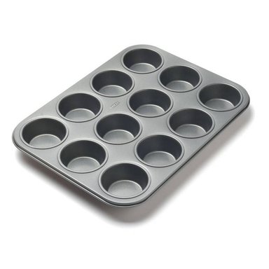 MOLDE ANTIADHERENTE PARA CUPCAKE DE 12 UNIDADES 35 X 26.5 X 3 CM