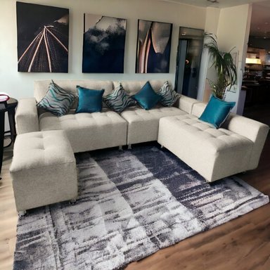 SOFÁ SECCIONAL PARÍS 3 CUERPOS + PUFF