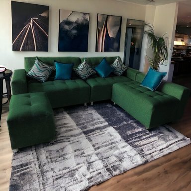 SOFÁ SECCIONAL PARÍS 3 CUERPOS + PUFF