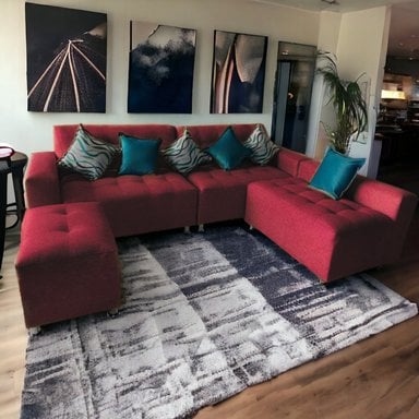 SOFÁ SECCIONAL PARÍS 3 CUERPOS + PUFF