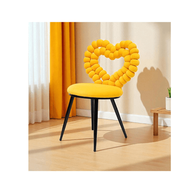 SET DE 2 SILLAS DE COMEDOR TAPIZADA EN TERCIOPELO CON FORMA DE CORAZON