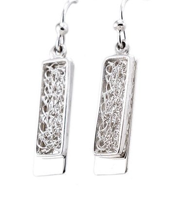 ARETES RELISE TEJIDO RECTANGULAR DOBLE PLATA
