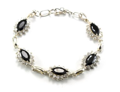 PULSERA RELISE PLATA LEY 950 CON ZIRCONES NEGRO FACETADO OVALADO EVY 1