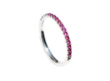 ANILLO RELISE PLATA ILUSION SWAROSKI ROJO RUBI NRO. 8.2