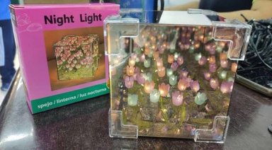 LAMPARA MULTICOLOR ESPEJO CUADRADO TULIPANES INFINITOS