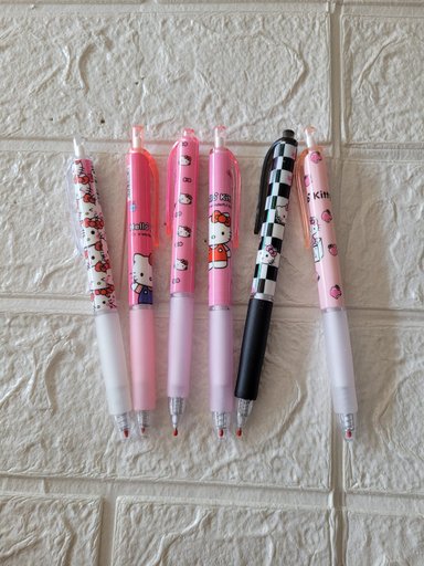 SET DE LAPICEROS DE KITTY X 6 UND