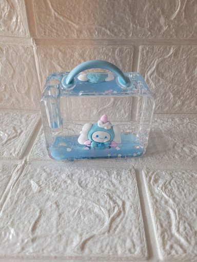 ADORNO-PORTALAPICERO DE CINAMORROL