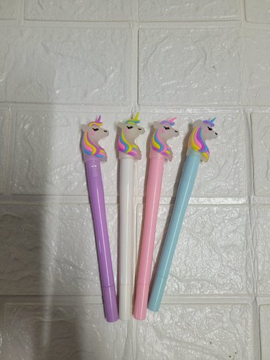 SET DE LAPICEROS UNICORNIO CON LUCES X 4 UND