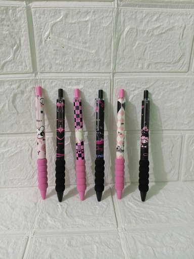 SET DE 6 LAPICEROS NEGRO/ROSA