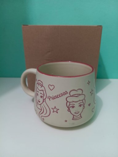 TAZA CON DISEÑO DE PRINCESAS