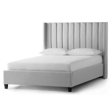 CAMA LEMUEBLE LISTÓN 2 PLAZAS TAPIZADA PLOMO CLARO CON PATAS MADERA - 2