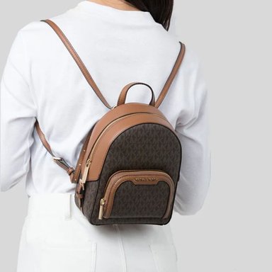 MOCHILA MICHAEL KORS JAYCEE XSMALL LOGO MARRÓN MORRAL MUJER - 4