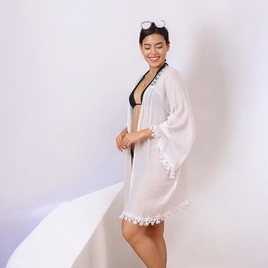 KIMONO MAXI MUJER YOMAR BLANCO BETTY FRIEDAN - 2