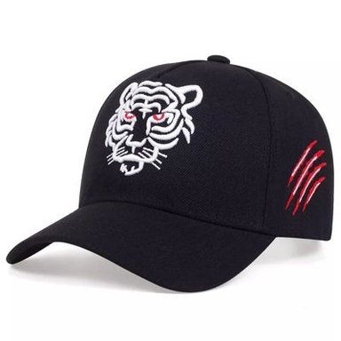 GORRA NEGRO DE BÉISBOL CON BORDADO DE TIGRE