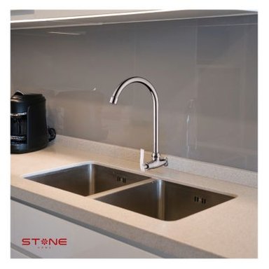 GRIFERÍA RUMI VLT R-02 LLAVE PARA LAVADERO A LA PARED CROMADA PLATEADO