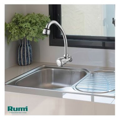 GRIFERÍA RUMI QORI R-02 LLAVE DE COCINA A LA PARED CROMADA PLATEADO