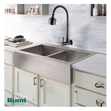 GRIFERÍA RUMI YANAYLINE RKW-01 LLAVE DE LAVADERO A LA PARED NEGRO