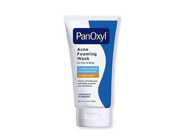 ESPUMA LIMPIADORA PARA EL ACNÉ PERÓXIDO DE BENZOILO 10% PANOXYL - 3