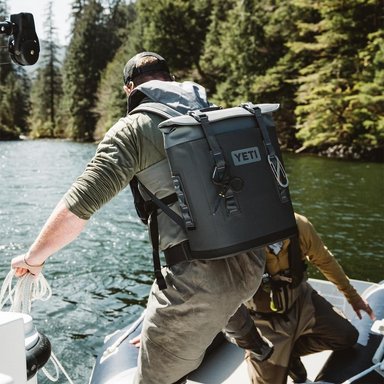 YETI HOPPER M40 COOLER PORTÁTIL PROTECCIÓN MAGNÉTICA | GRIS - 3
