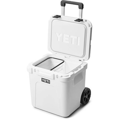 YETI ROADIE 48 COOLER CON RUEDAS Y MANGO RETRÁCTIL | BLANCO - 3