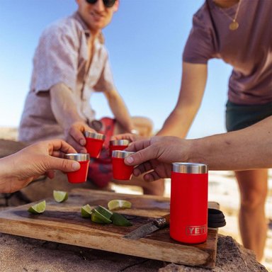 YETI FRASCO DE 7 OZ CON JUEGO DE VASOS DE SHOTS A JUEGO | BLANCO - 6
