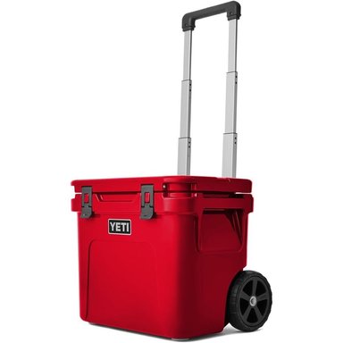 YETI ROADIE 32 COOLER CON RUEDAS Y MANGO RETRÁCTIL | ROJO