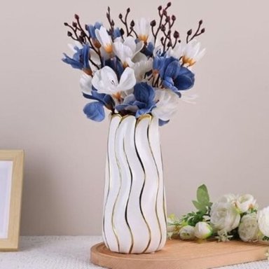 FLORERO DE CÉRAMICA BLANCO CON BORDES DORADOS