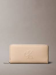 BILLETERA CALVIN KLEIN – SCULPTED IMPRESSION ZIP WALLET