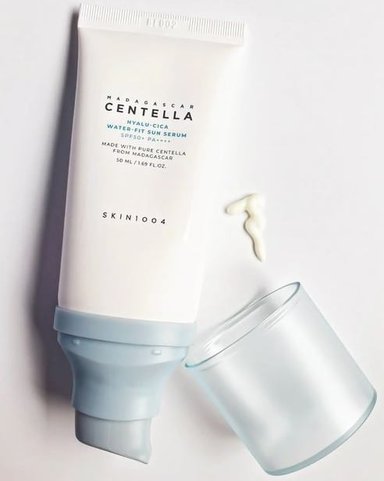 BLOQUEADOR FACIAL SKIN1004 PROTECTOR SOLAR HIDRATANTE CENTELLA HYALU CICA SILKA FIT SUN SERUM SPF 50+ 50 ML - 6